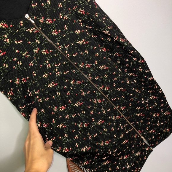 Victoria Beckham Black Floral Print Textured Leather Strap Detail Sheath Dress - Picture 5 of 13